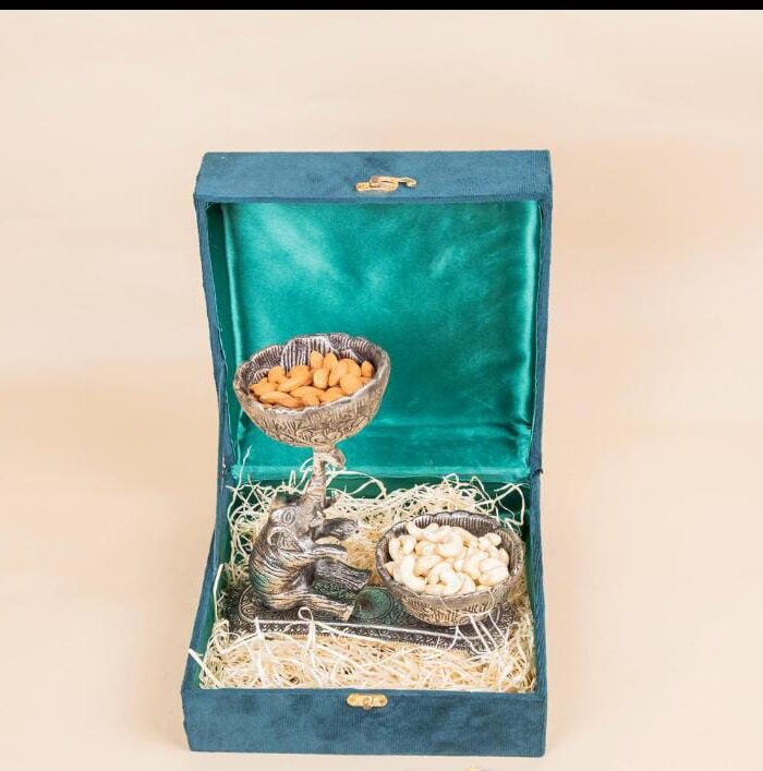 Silver jubilee Return Gift